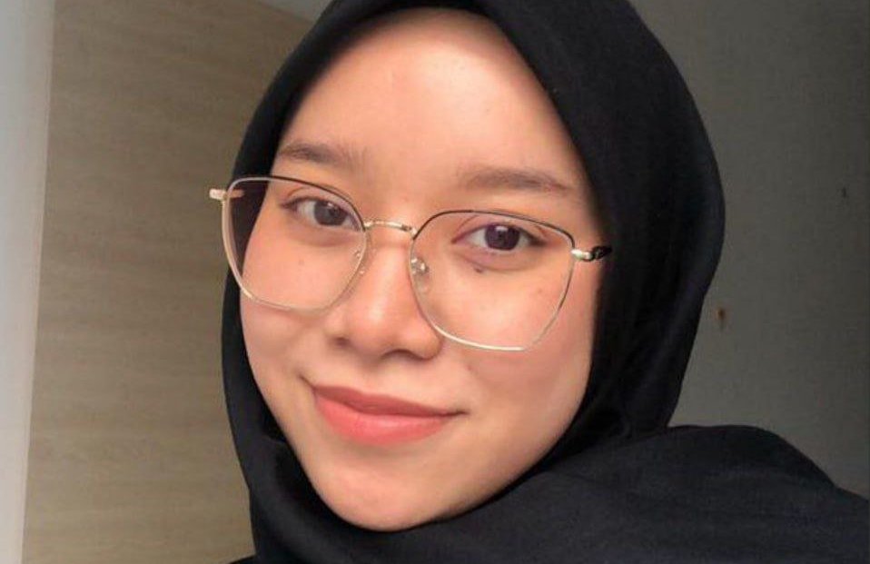 Video Fatin Amirah Cewek Berhijab Melayu Ngentot