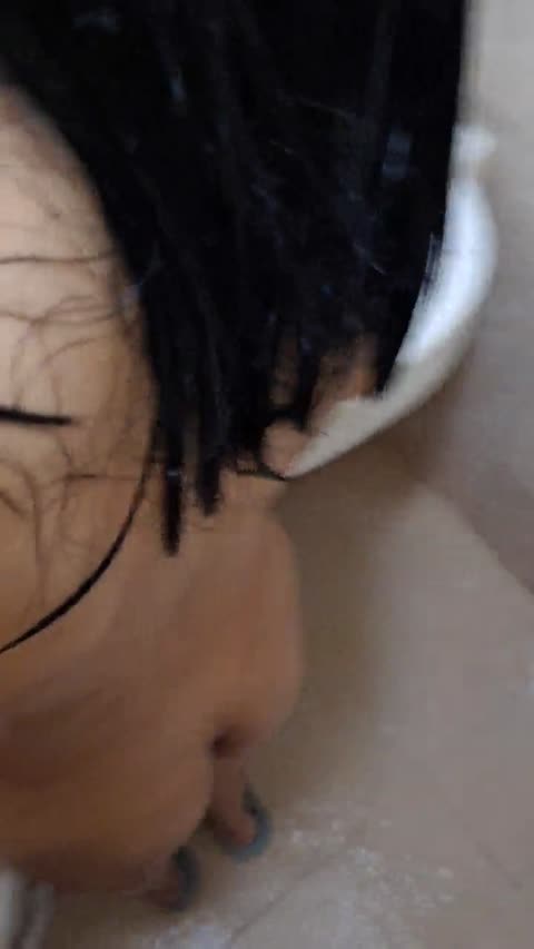 Gangguin Istri Waktu Lagi Mandi Bareng