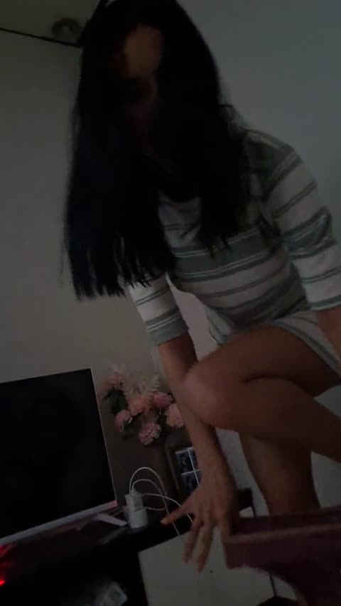 Istri Pamer Body Direkam Sama Suami