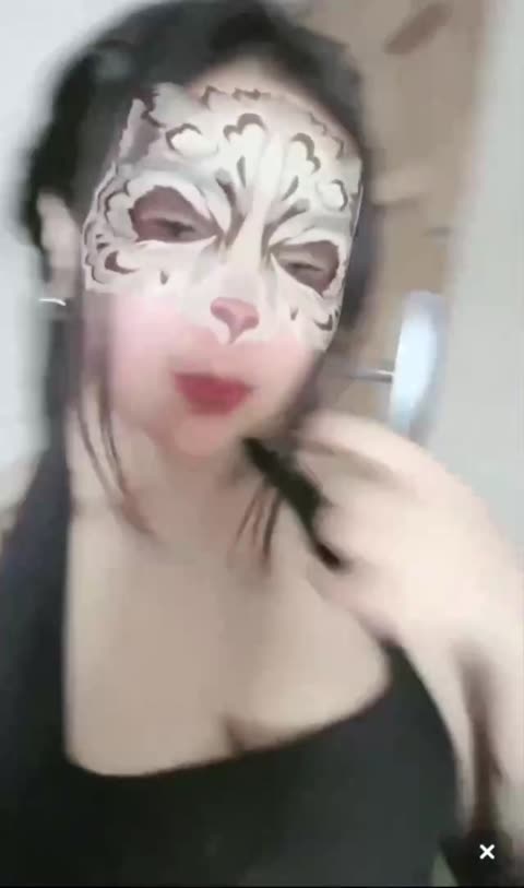 Nonton Bokep Violita Live Sambil Tampil Seksi
