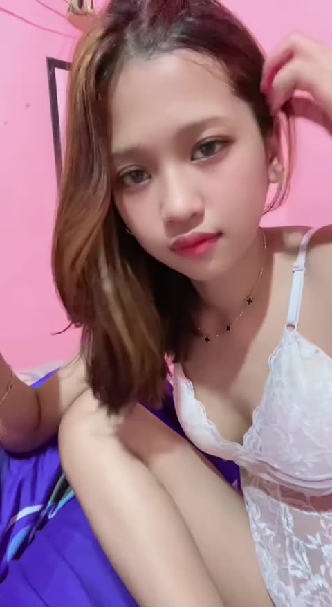 Bokep Gadis Indo Imut Alya Sedang Nakal