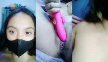 Bokep Indo: Miss Athena Ketagihan Colmek dengan Sex Toys Geter