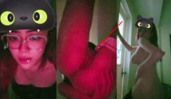 Video Bokep: Spill Lubang Meki Sambil Ngangkang Erotis