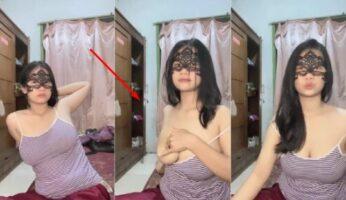Nonton Bokep Indo: Cantik Pamer Toketnya