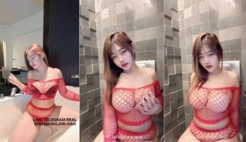 Nonton Bokep: Masula Indah dengan Baju Jaring Erotis yang Bikin Nafsu