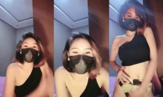 Bokep Indo: Tante Chacha Mode Nakal Lepas Mukenah Hot Abis